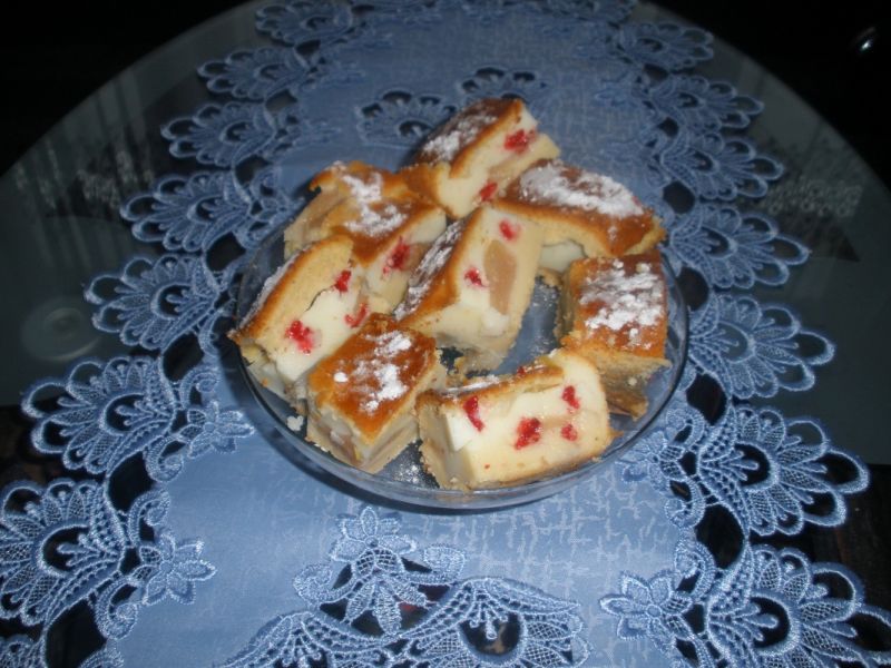 Budyniowiec  z bakaliami  Budyniowiec  z bakaliami