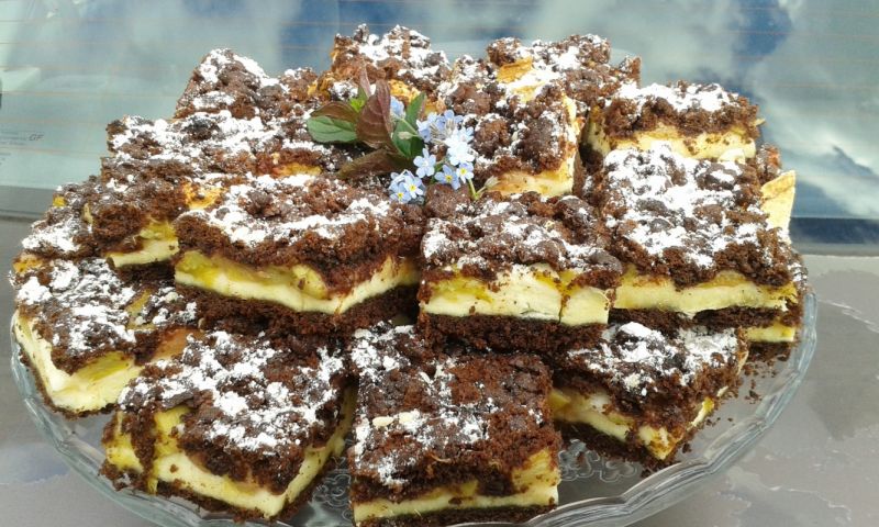 Budyniowiec z rabarbarem Budyniowiec z rabarbarem