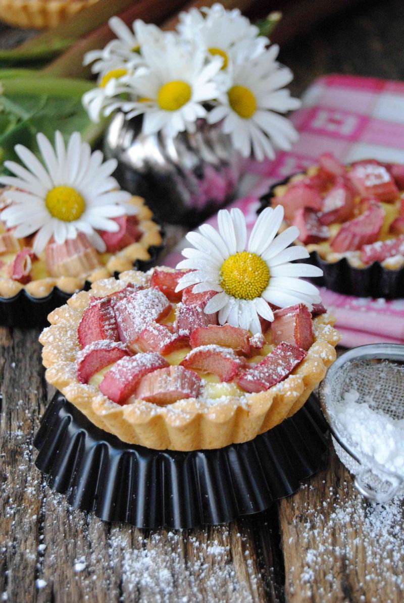 Budyniowo- rabarbarowe tartaletki Budyniowo- rabarbarowe tartaletki