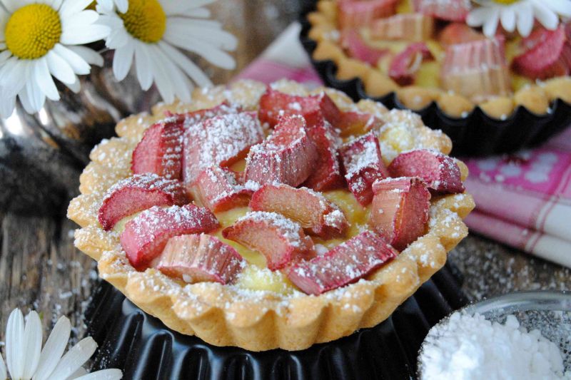 Budyniowo- rabarbarowe tartaletki Budyniowo- rabarbarowe tartaletki