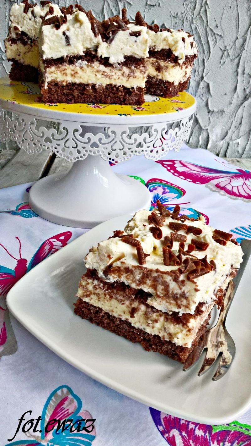 Budyniowo - śmietanowo - czekoladowe ciasto 