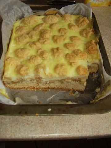 Budyniowy jabłecznik:)