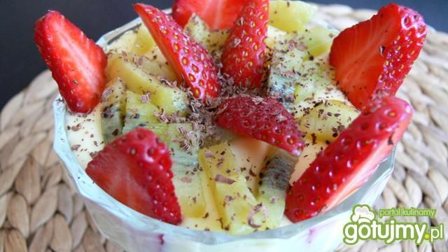 Budyniowy krem z owocami