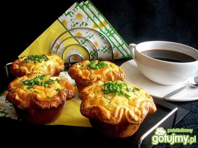 Bułeczki-babeczki z jajkiem 