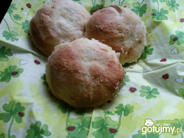 Bułeczki drożdżowe słodkie z mascarpone Bułeczki drożdżowe słodkie z mascarpone