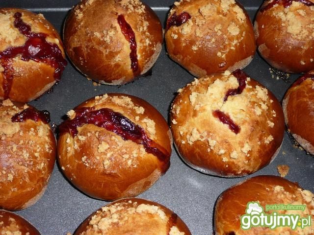 Bułeczki drożdżowe z nadzieniem