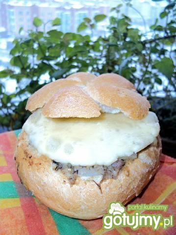 Bułeczki faszerowane mięsem mielonym