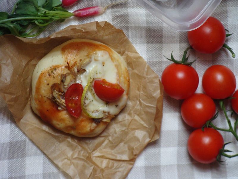 Bułeczki na słono ala pizza Bułeczki na słono ala pizza