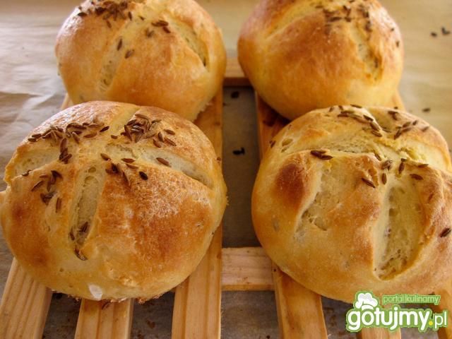Bułeczki pszenne z kminkiem Bułeczki pszenne z kminkiem