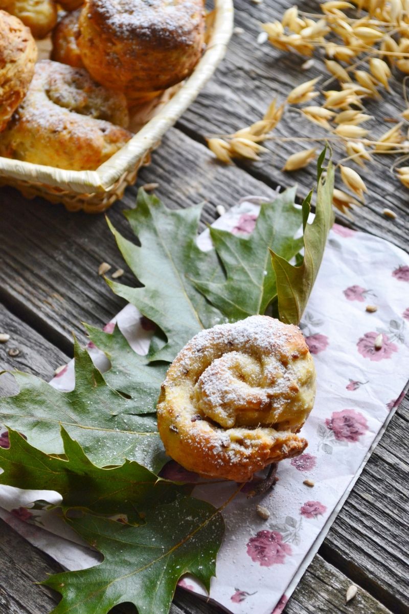 Bułeczki serowe z ziarnami Bułeczki serowe z ziarnami