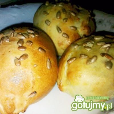 Bułeczki śniadaniowe z pieczarkami Bułeczki śniadaniowe z pieczarkami