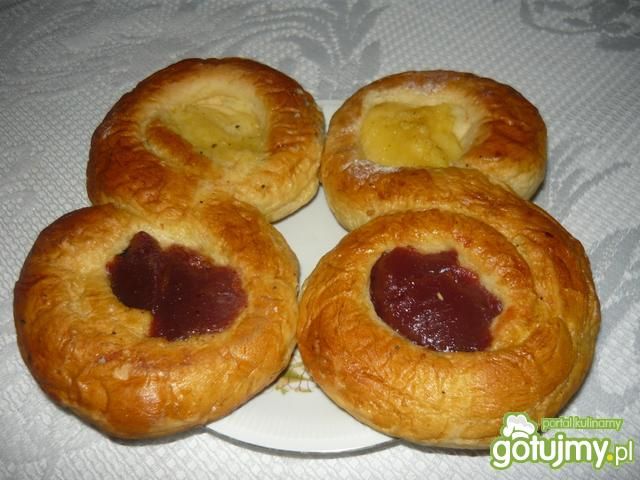 Bułeczki z budyniem i marmoladą