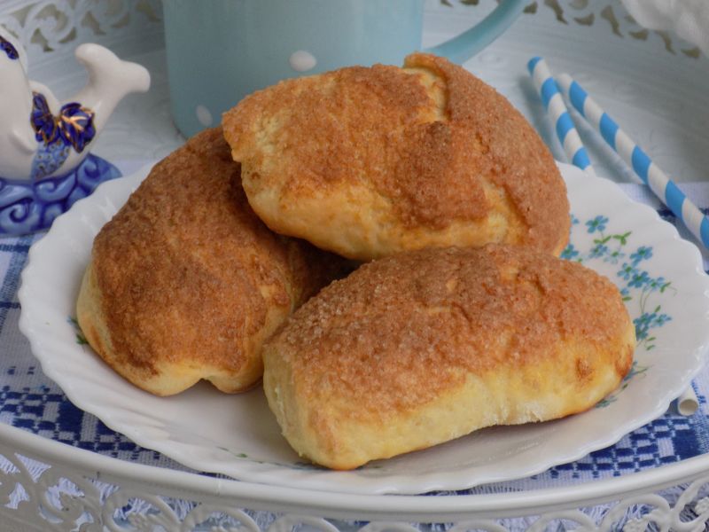 Bułeczki z cynamonową skorupką Bułeczki z cynamonową skorupką