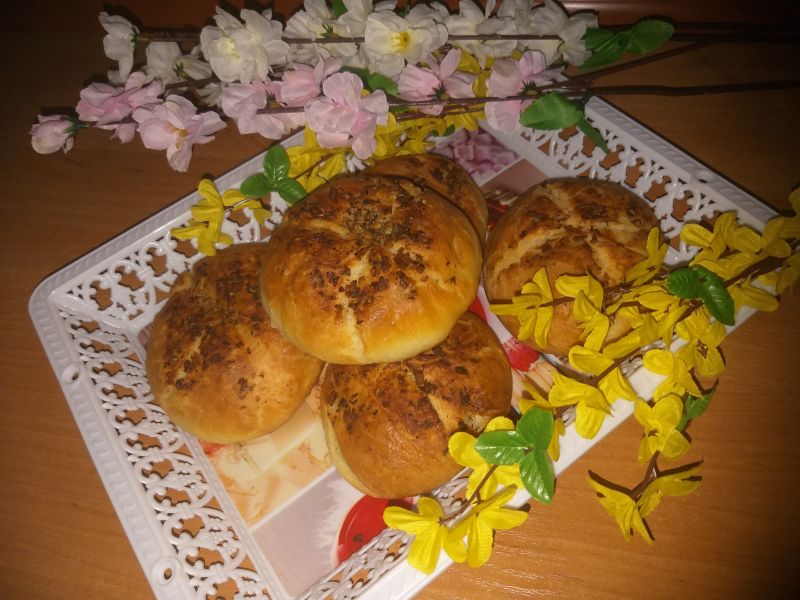 Bułeczki z masełkiem czosnkowo -ziołowym