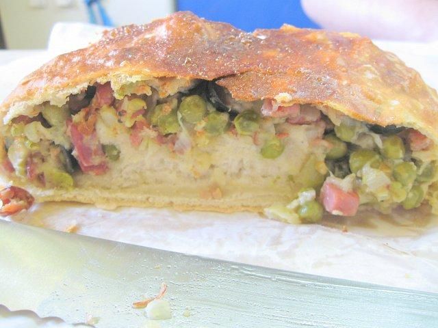 Bułeczki z nadzieniem groszkowym Bułeczki z nadzieniem groszkowym