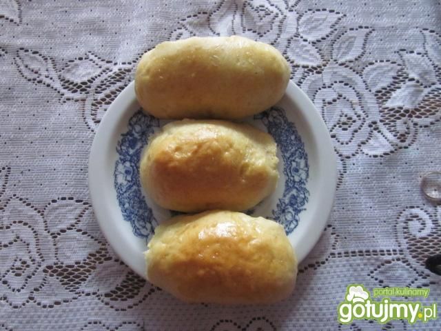 Bułeczki z powidłem śliwkowym Bułeczki z powidłem śliwkowym