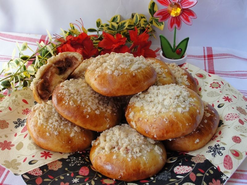 Bułeczki z rabarbarem