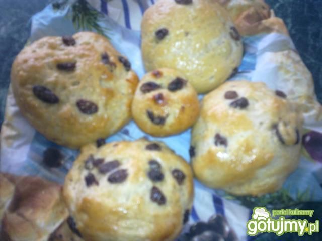 Bułeczki z rodzynkami Bułeczki z rodzynkami