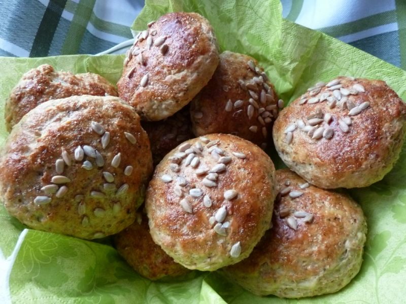 Bułeczki z serkiem "Pesto z rukolą" i otrębami