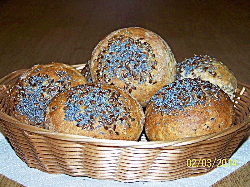 Bułeczki z siemieniem lnianym Bułeczki z siemieniem lnianym