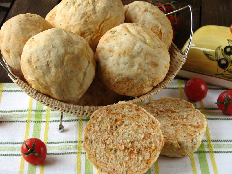 Bułeczki z suszonymi pomidorami