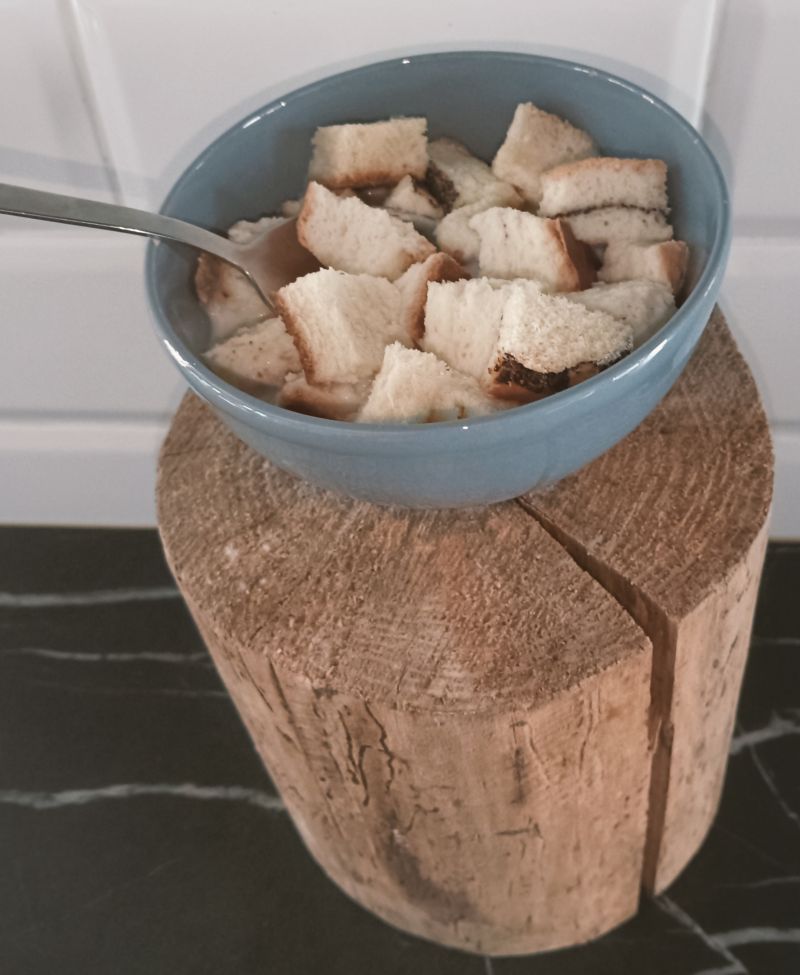 Bułeczkowa zupa mleczna