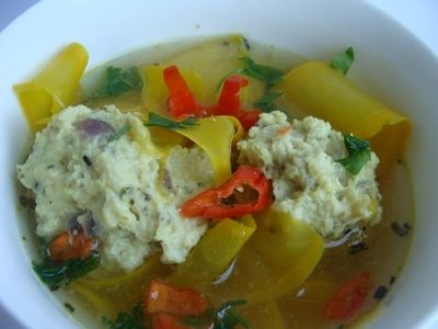 Bulion z pulpetami Bulion z pulpetami