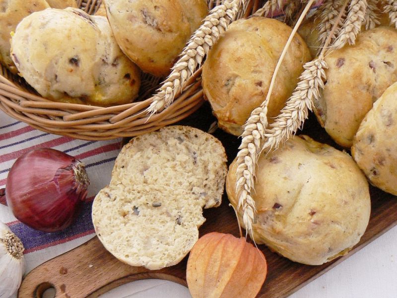 Bułki cebulowe na śniadanie