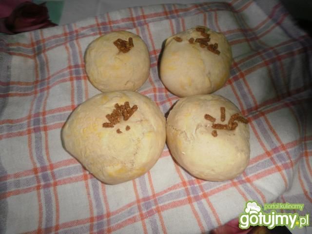 Bułki drożdżowe z musli