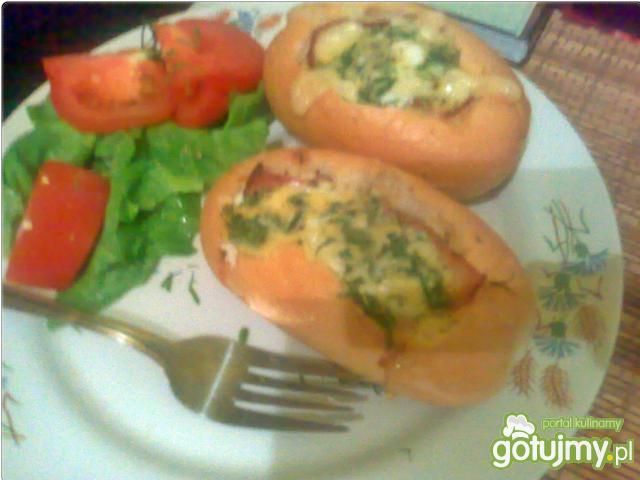 Bułki na ciepło z jajkiem Bułki na ciepło z jajkiem