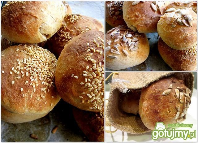 Bułki na zakwasie /pszenno-razowe/