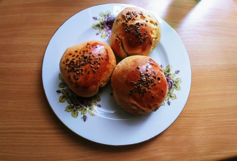 Bułki orkiszowe z siemieniem lnianym Bułki orkiszowe z siemieniem lnianym