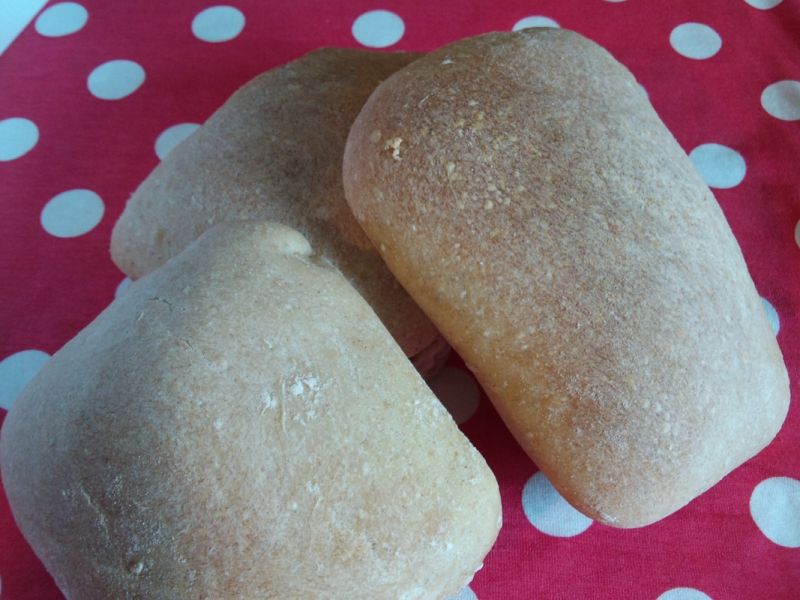 Bułki pszenne na zakwasie pszennym