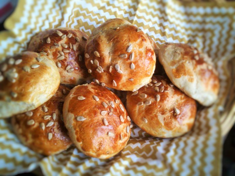 Bułki pszenne ze słonecznikiem Bułki pszenne ze słonecznikiem