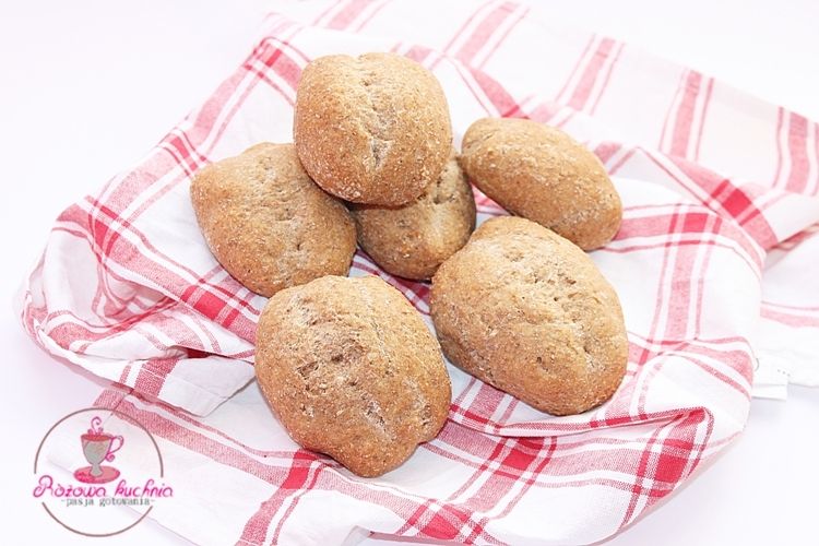 Bułki pszenno-orkiszowe z parmezanem i oregano Bułki pszenno-orkiszowe z parmezanem i oregano