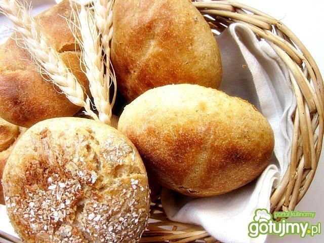 Bułki pszenno razowe na otrębach 