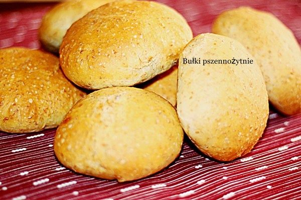 Bułki pszennożytnie Bułki pszennożytnie