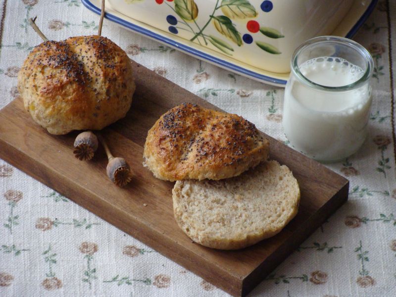 Bułki razowe z ziemniakami