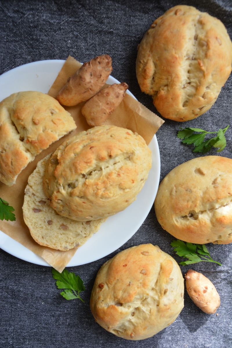 Bułki z topinamburem i słonecznikiem Bułki z topinamburem i słonecznikiem