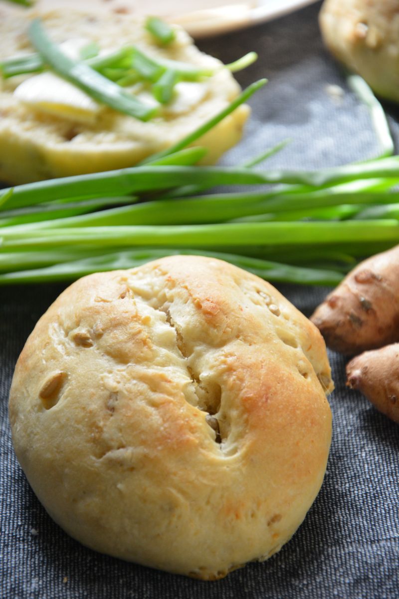 Bułki z topinamburem i słonecznikiem Bułki z topinamburem i słonecznikiem