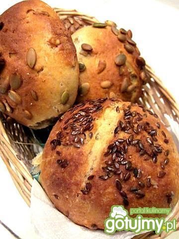 Bułki żytnie z ziarnami
