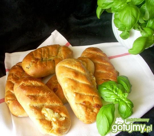 Buły z pizzowym farszem Buły z pizzowym farszem