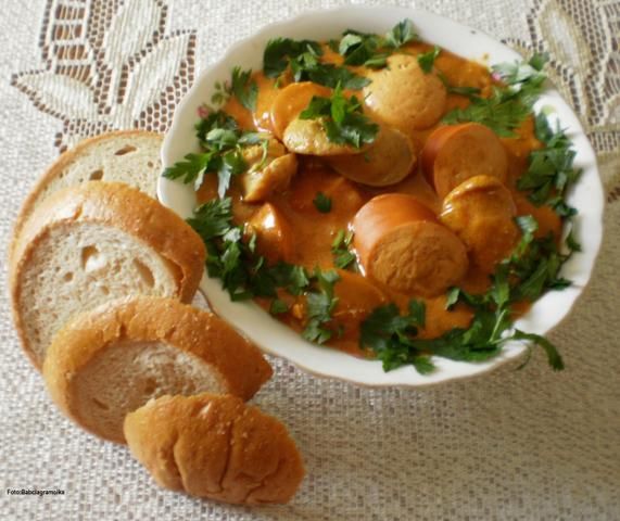 Bunia robi Currywurst : Bunia robi Currywurst :