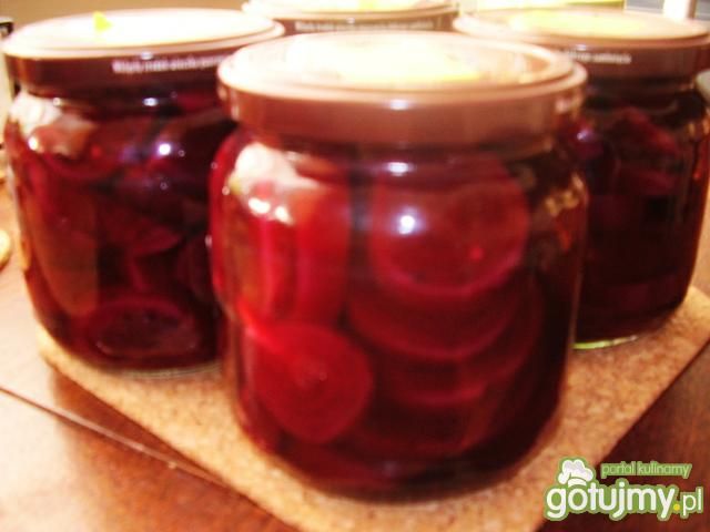 Buraczki marynowane.