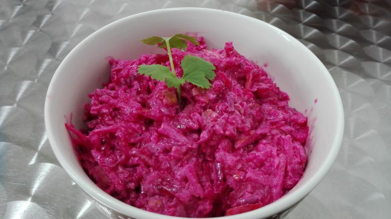 Buraczki z orzechami do obiadu