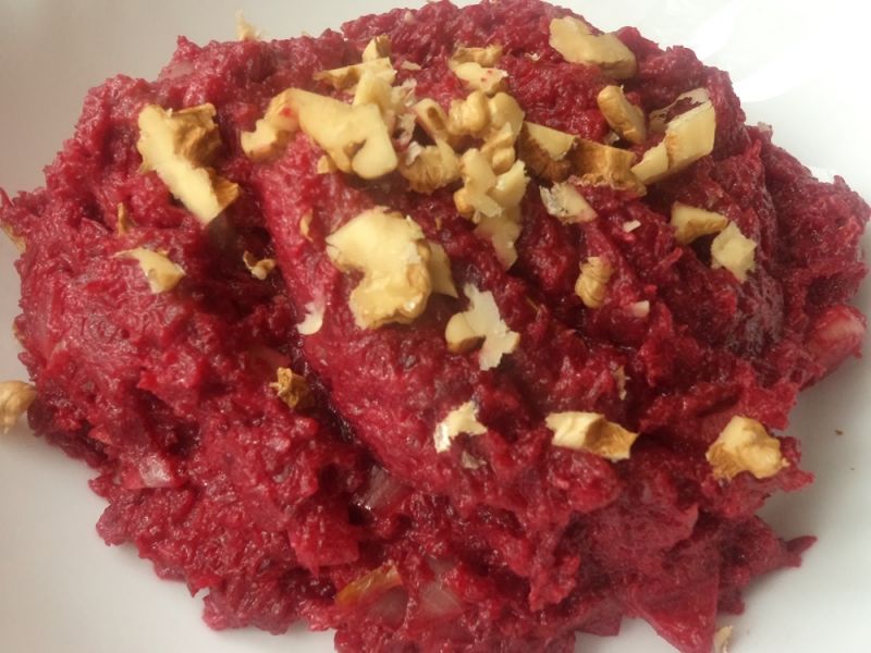 Buraczki z orzechami włoskimi 