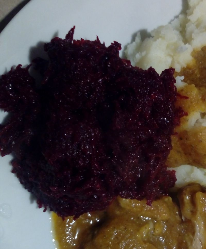 Buraczki zasmażane z bułką tartą