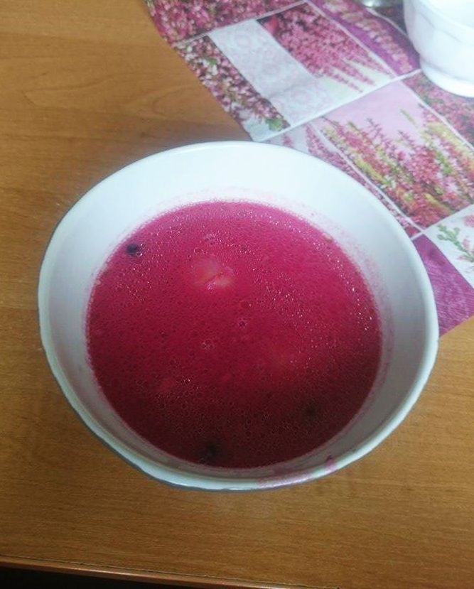 buraczkowa z ziemniakami