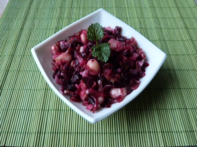 Buraki czerwone z białą fasolą Buraki czerwone z białą fasolą