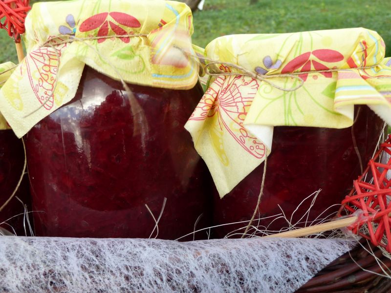 Buraki z papryką (w słoiki) Buraki z papryką (w słoiki)